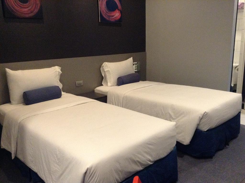 Li Nakpil Otel Manila Dış mekan fotoğraf