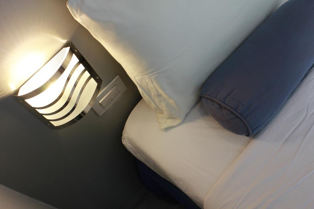 Li Nakpil Otel Manila Oda fotoğraf