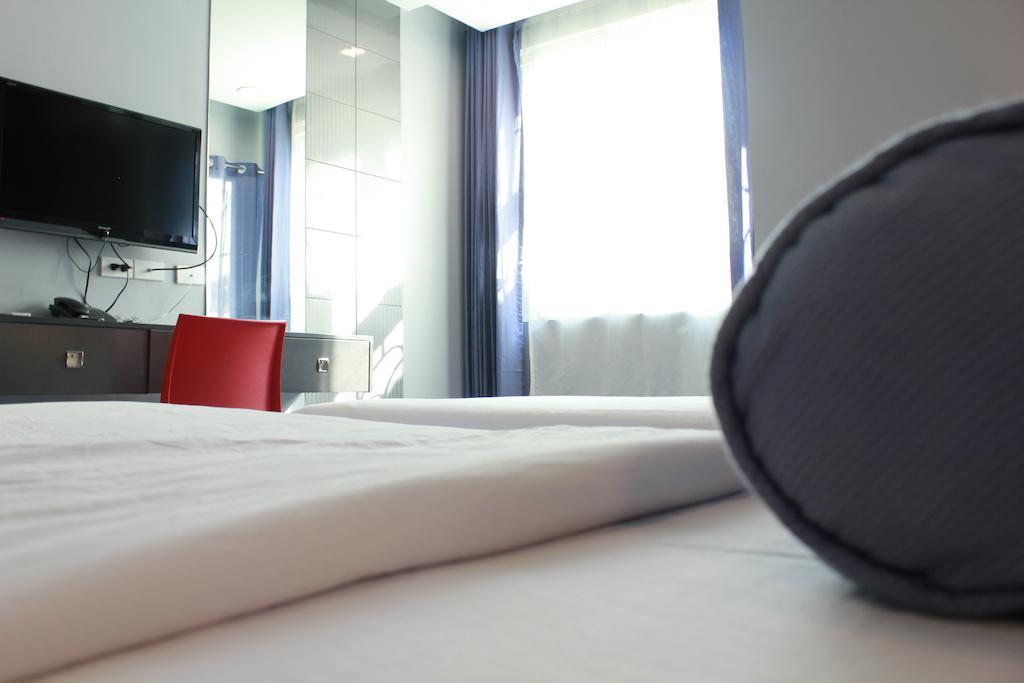 Li Nakpil Otel Manila Dış mekan fotoğraf